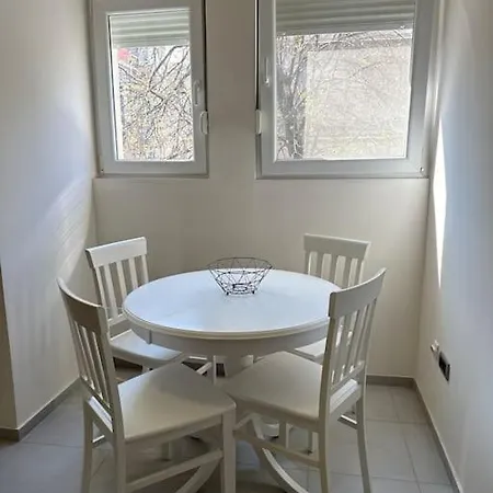 Retreat-10 Min From Kalemegdan Apartment *